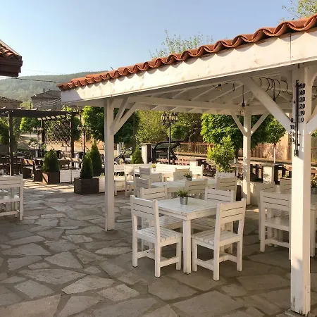 Guest house Bukor Shtepi